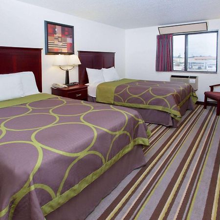 Super 8 By Wyndham Tuscaloosa Hotel Luaran gambar