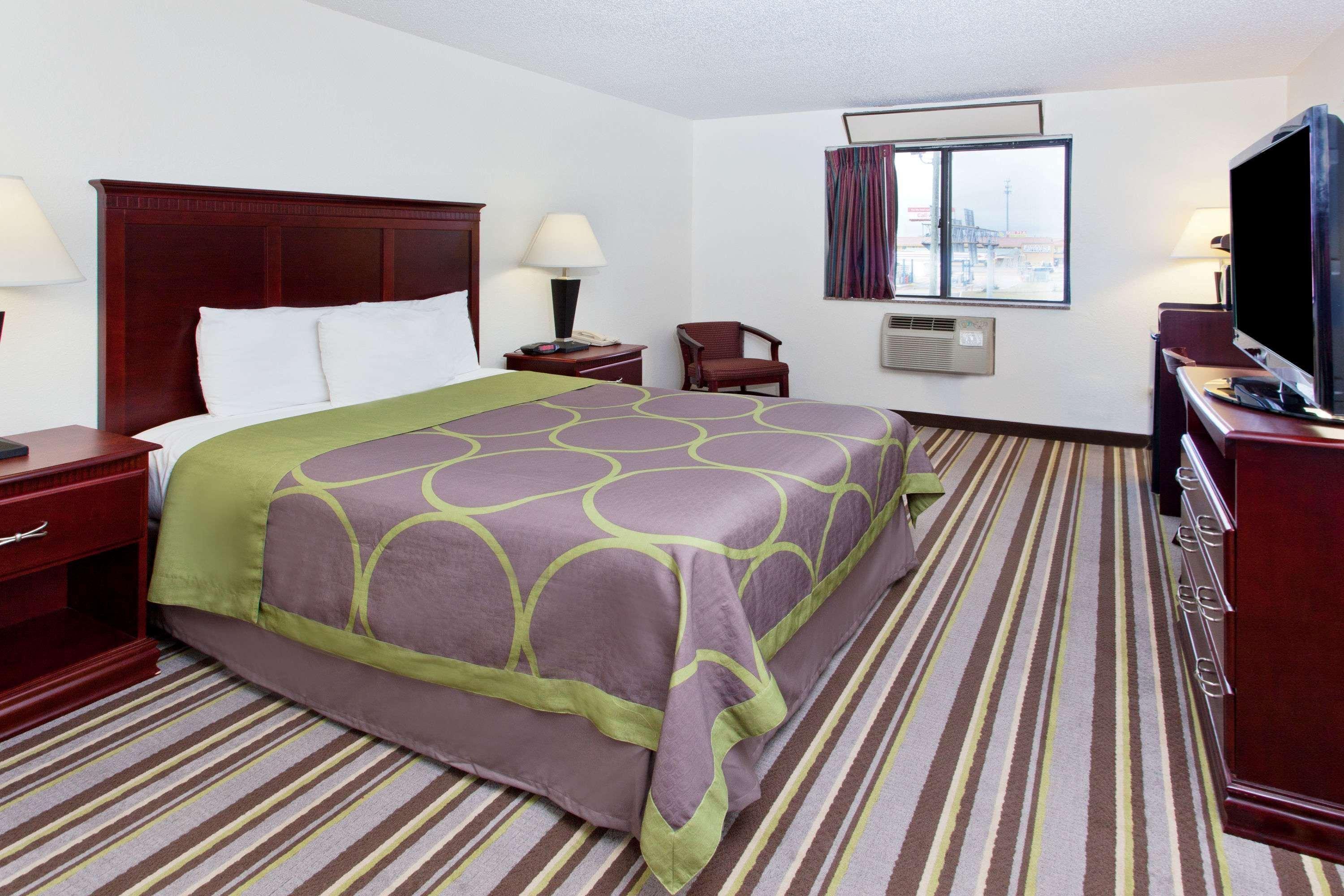 Super 8 By Wyndham Tuscaloosa Hotel Luaran gambar