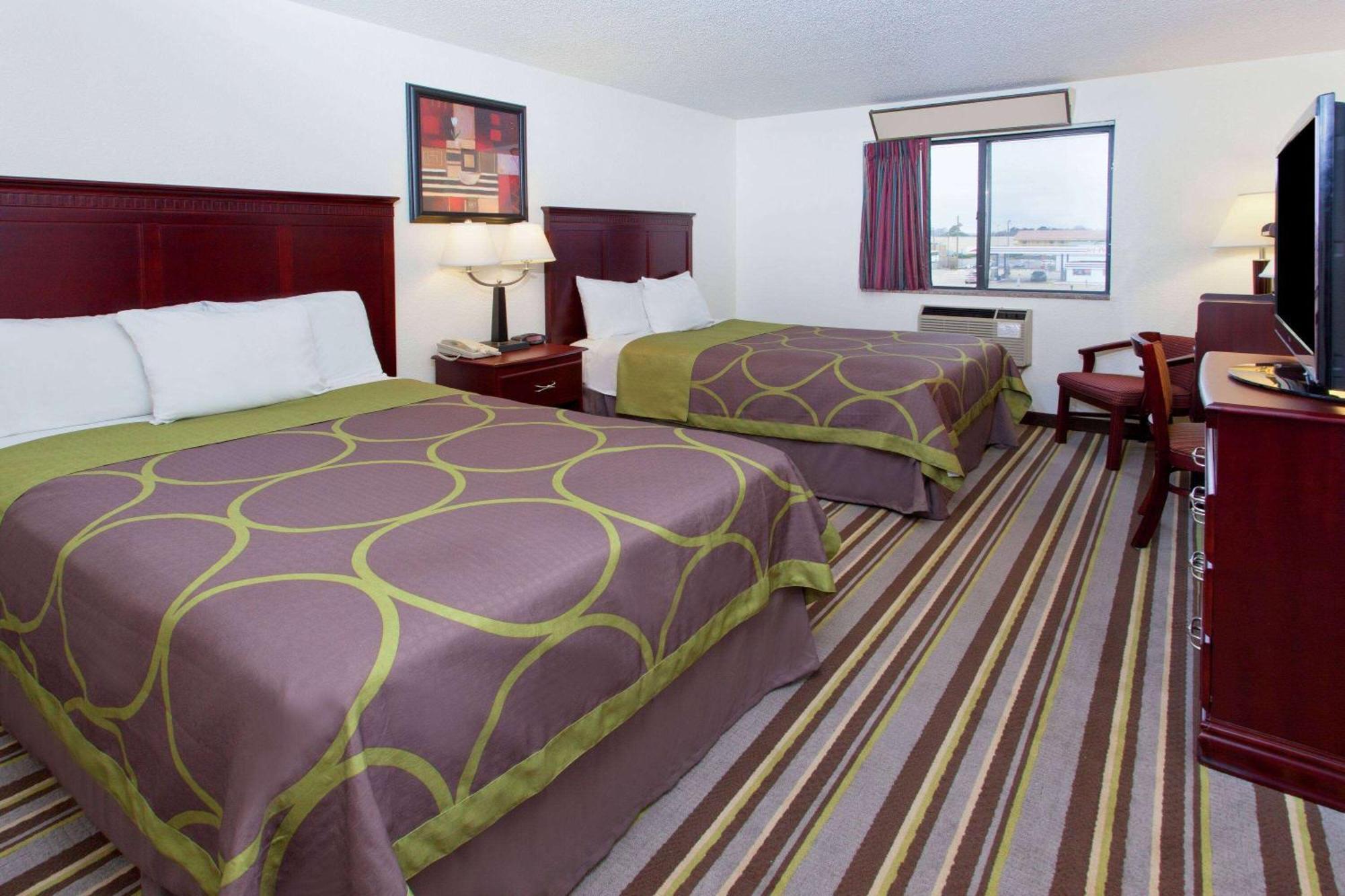 Super 8 By Wyndham Tuscaloosa Hotel Luaran gambar